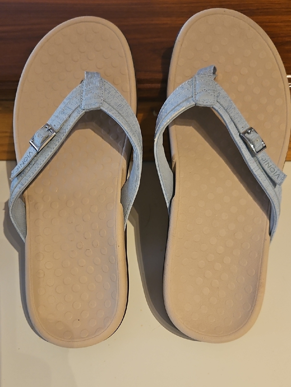 Vionic Women’s Light Blue Strap Thong Sandals